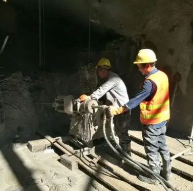 金湖水下抗分散灌浆料特点 水下不分散注浆料介绍